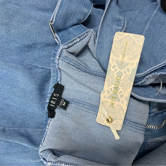 IRIS Basic Women's Blue Denim Belted Jumpsuit NWT - Picture 8 of 8